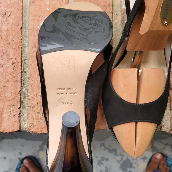 Taryn Rose peep toe heels - Picture 6 of 8